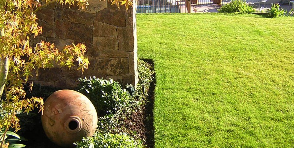 cesped jardín 950x480 Galería